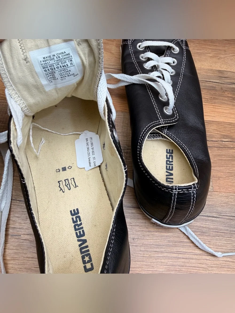 Converse size M10.5  Wo’s12.5 Classic Black Men’s Sneakers with White Toe - Picture 7 of 7